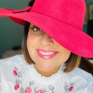 Meet your Posher, Tina